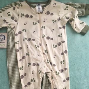 2 new with tags Gerber Organic zipper sleepers 0-3